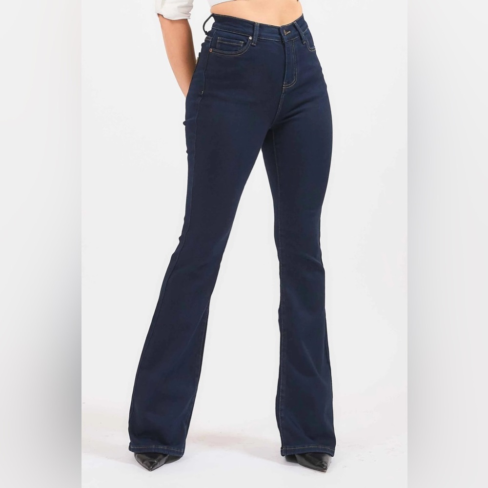 Vibrant MIU Dark Wash Flare Jeans – 1X – Super Stretch, Booty-Lifting Fit